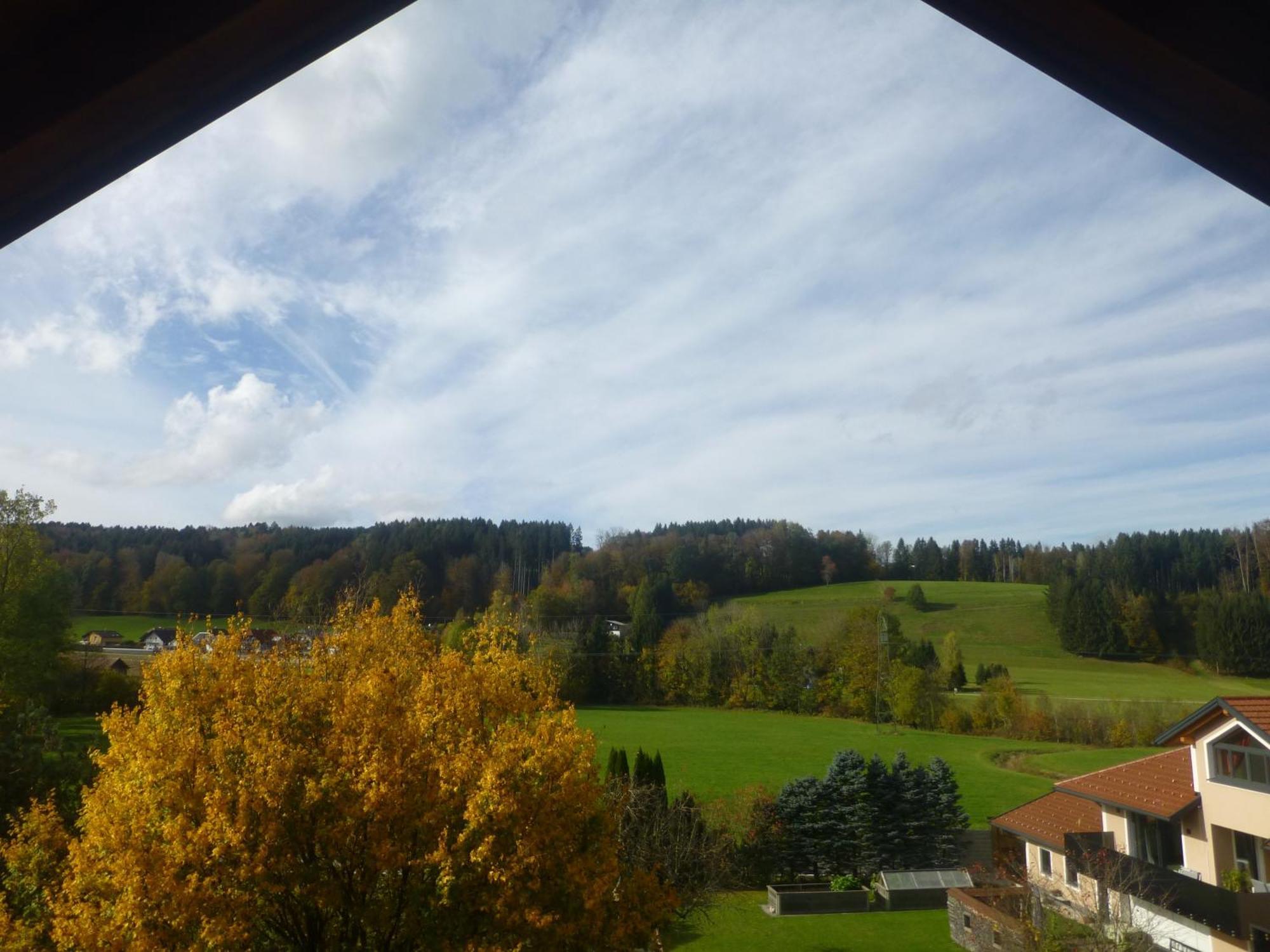 לינה וארוחת בוקר Strass im Attergau Rosslwirt-Rast מראה חיצוני תמונה